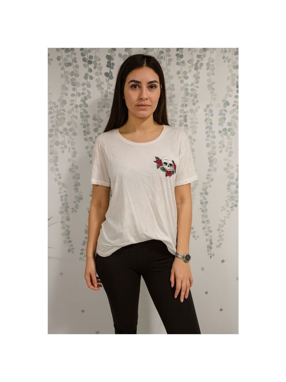 CHASER White Skull Rose Graphic Short Sleeve Tee M